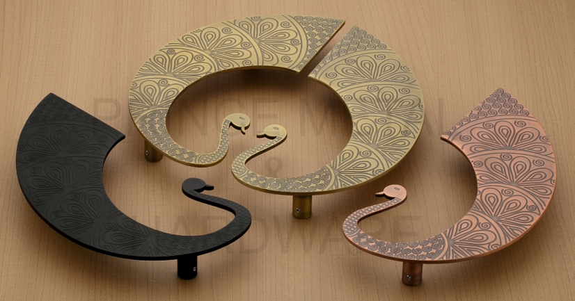 PRINCE HANDLE PEACOCK